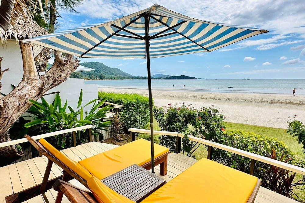 Twin Bay Resort
