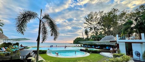 Outdoor pool, pool loungers