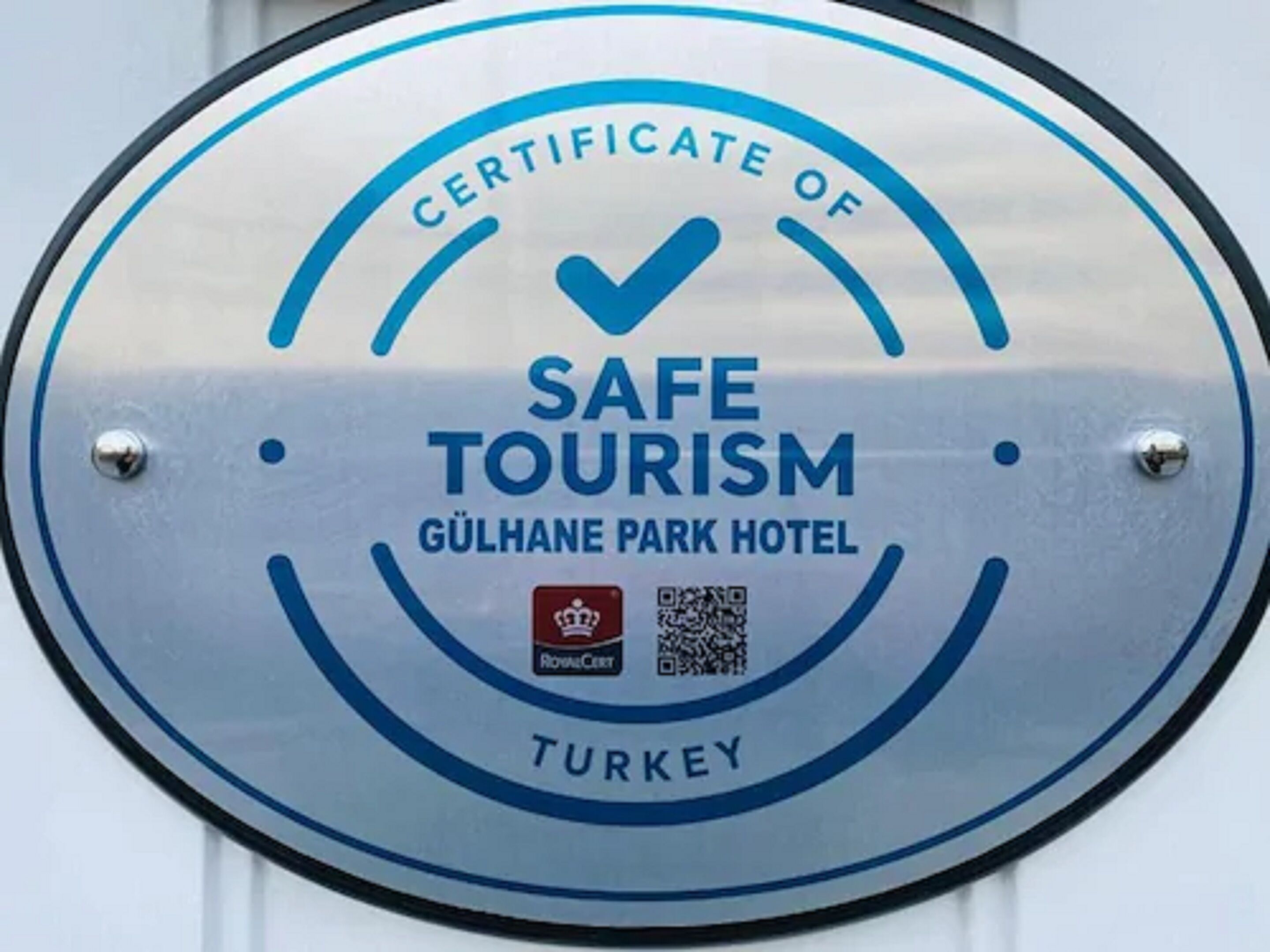 A safe tourism certificate for Gülhane Park Hotel in Turkey.
