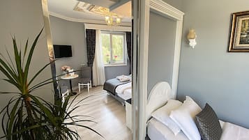 Superior-Dreibettzimmer | Italienische Bettbezüge von Frette, hochwertige Bettwaren