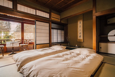 In-room safe, individually decorated, free WiFi. Ryokan Yoshida-sanso