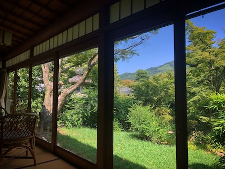Hanare - private cottage | In-room safe, individually decorated, free WiFi. Ryokan Yoshida-sanso
