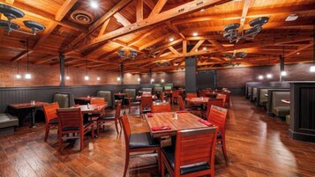 Daily cooked-to-order breakfast for a fee