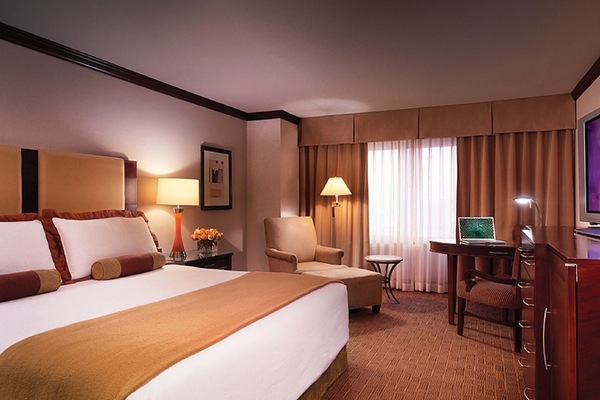 Premium bedding, in-room safe, desk, laptop workspace