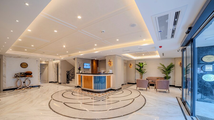 Grand Hilarium Hotel