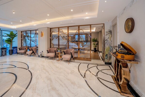 Bar-salon dans le hall