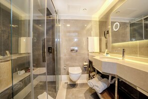 Standard Double or Twin Room | Hypo-allergenic bedding, minibar, in-room safe, desk - Grand Hilarium Hotel (Istanbul)