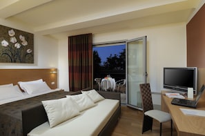 Ropa de cama de alta calidad y minibar