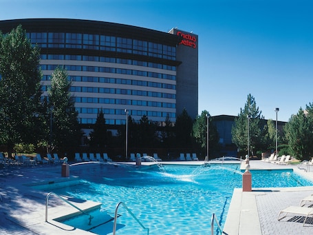 Alberca al aire libre por temporada