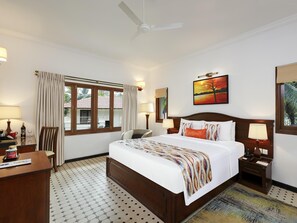 1 bedroom, Egyptian cotton sheets, premium bedding, memory-foam beds - Novotel Goa Dona Sylvia Resort (Cavelossim)