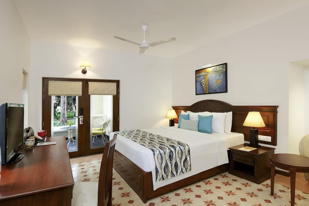 1 bedroom, Egyptian cotton sheets, premium bedding, memory foam beds