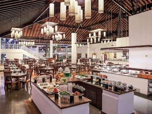 5 restaurants; breakfast, lunch, and dinner served - Novotel Goa Dona Sylvia Resort (Cavelossim)