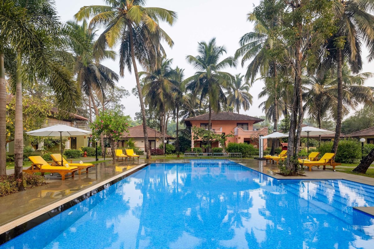 1 bedroom, Egyptian cotton sheets, premium bedding, memory foam beds