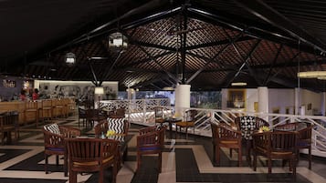 2 bars/lounges, poolside bar