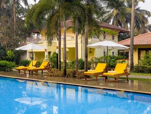 Executive Villa, 2 Single Beds, Pool View