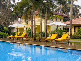 Vila executiva, 2 camas de solteiro, vista para a piscina | 1 quarto, roupas de cama de algodão egípcio, roupas de cama premium