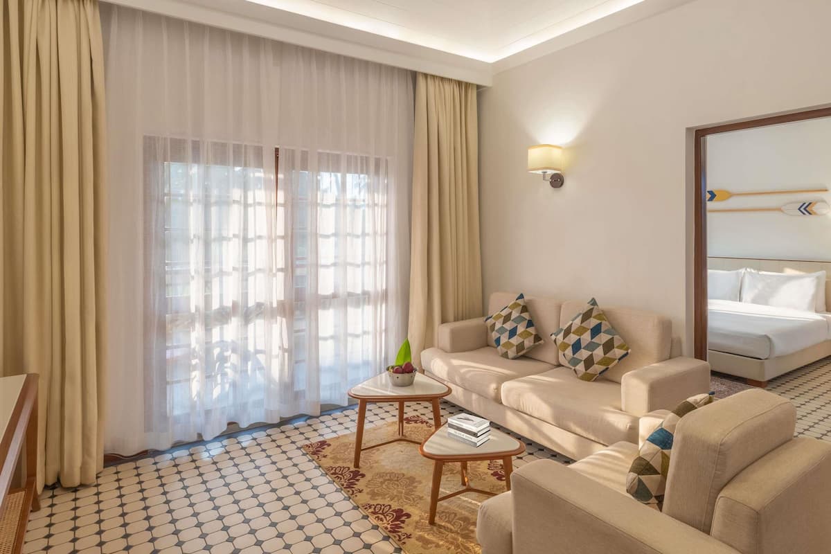 Premium-sviitti | 1 makuuhuone, egyptinpuuvillaiset lakanat, ylelliset vuodevaatteet