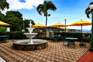Breakfast, lunch, dinner and brunch served - Grenadine House (Kingstown)