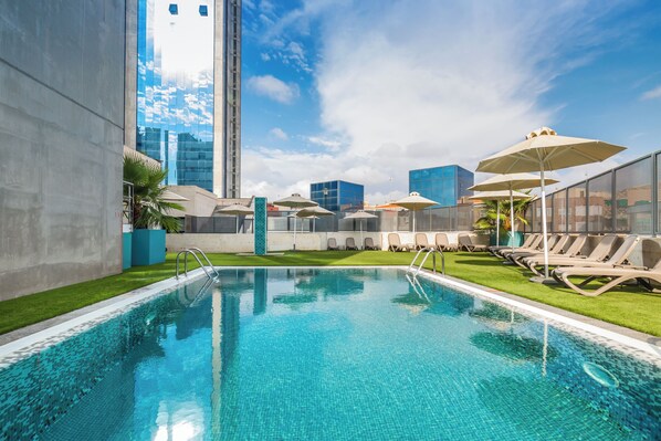 Seasonal outdoor pool