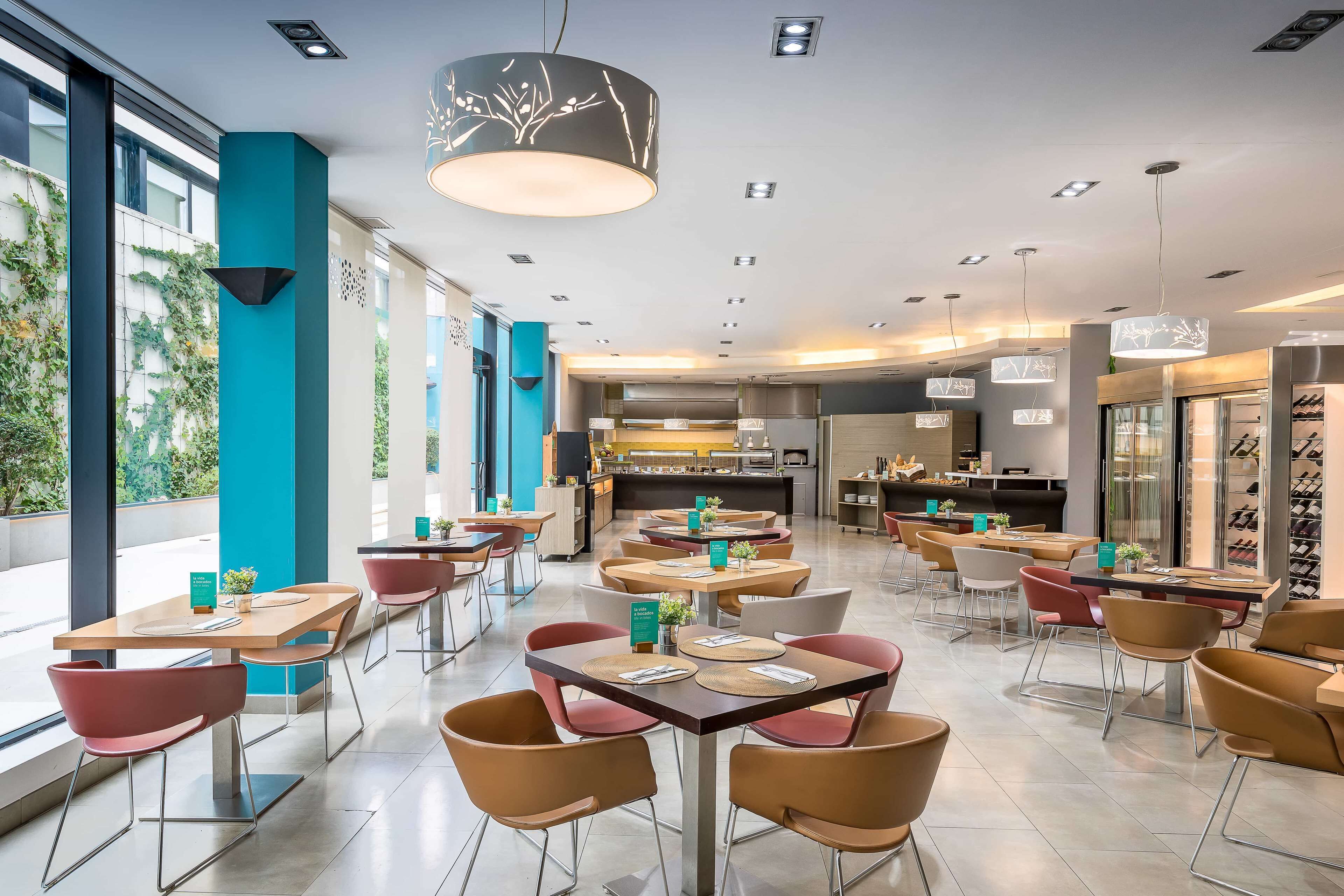 Päivittäinen buffetaamiainen (14 EUR per henkilö)