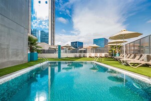 Seasonal outdoor pool