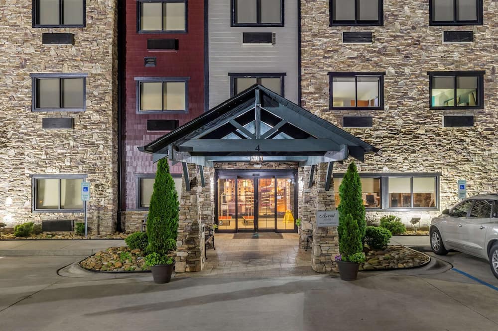 Brookstone Lodge near Biltmore Village, an Ascend Collection Hotel