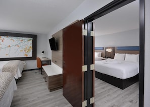 Chambre Standard, 2 grands lits, non-fumeurs | Couette en duvet d'oie, matelas Tempur-Pedic, décoration personnalisée