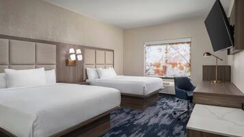 Desk, laptop workspace, iron/ironing board, free WiFi