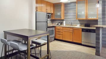 Suite, 2 Bedrooms | Hypo-allergenic bedding, desk, blackout drapes, iron/ironing board