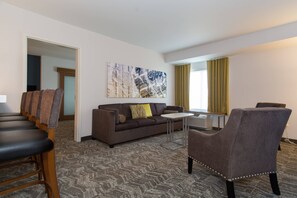 Suite, 1 King bed with a sofa bed | In-room safe, desk, blackout drapes, iron/ironing board - SpringHill Suites by Marriott Charlotte Ballantyne (Charlotte)