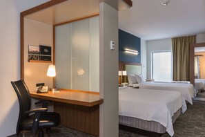 In-room safe, desk, blackout drapes, iron/ironing board - SpringHill Suites by Marriott Charlotte Ballantyne (Charlotte)