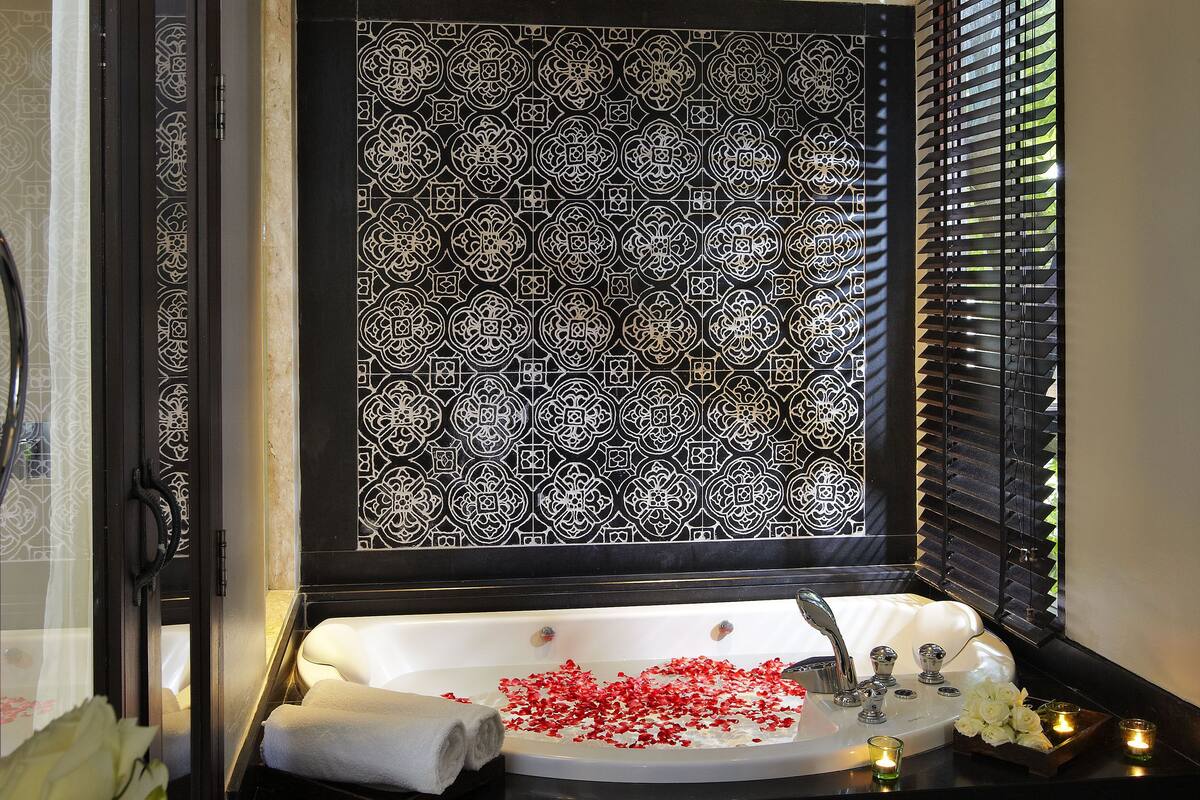 sareeraya pool villa | bathroom | free toiletries, hair dryer, bathrobes, slippers