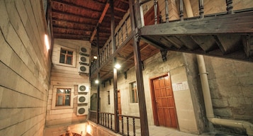 Konaklama yerinin ön cephesi