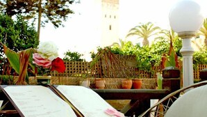 Unclassified image, 5 of 76, button - Le Mechouar Darna (Essaouira)