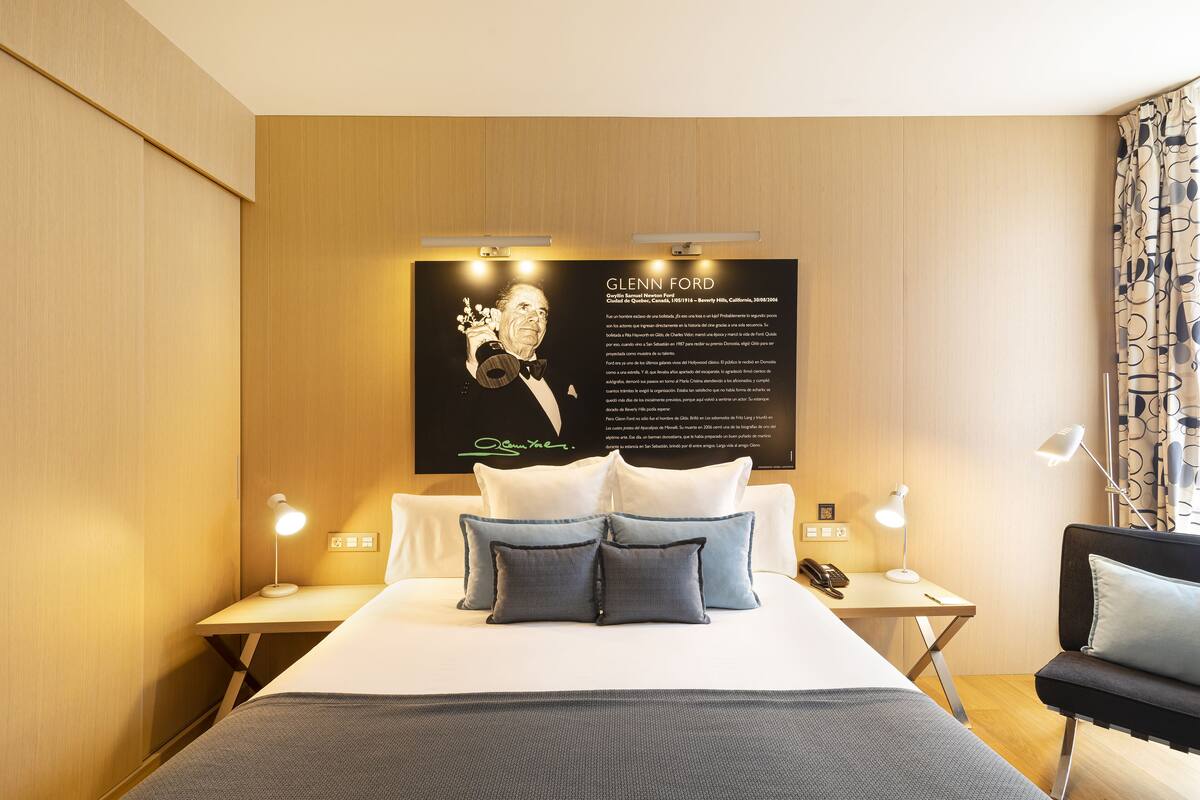 standard double room | free minibar items, in-room safe, individually decorated, desk