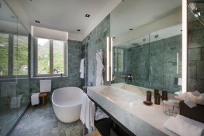 Suite, 1 Bedroom | Bathroom | Separate bathtub and shower, rainfall showerhead, free toiletries - Grand Hotel Billia (Saint-Vincent)