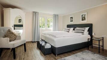 Allergitestet sengetøy, minibar, safe på rommet og skrivebord