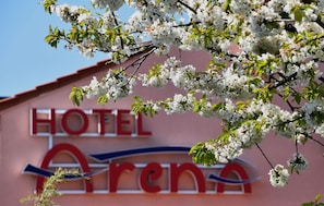 Fachada de la propiedad