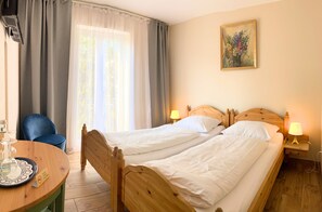 Quarto casal ou duplo | Ferros/tábuas de passar roupa, berços grátis, Wi-Fi de cortesia