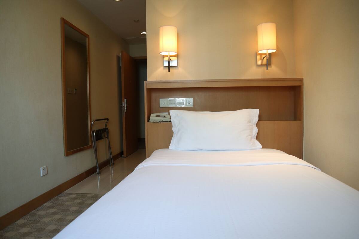Basic Single Room, 1 Single Bed
