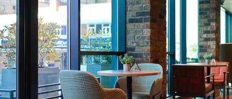 Frokost, lunsj og middag serveres