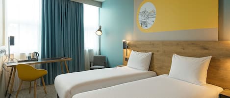 Twin Room | 1 bedroom, hypo-allergenic bedding, desk, blackout drapes