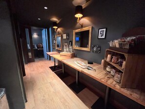 Bữa sáng buffet hàng ngày (10.00 GBP/mỗi người) 