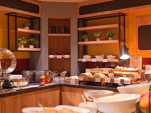 Der serveres morgenmad, frokost og aftensmad