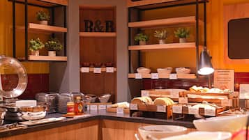 Breakfast, lunch and dinner served