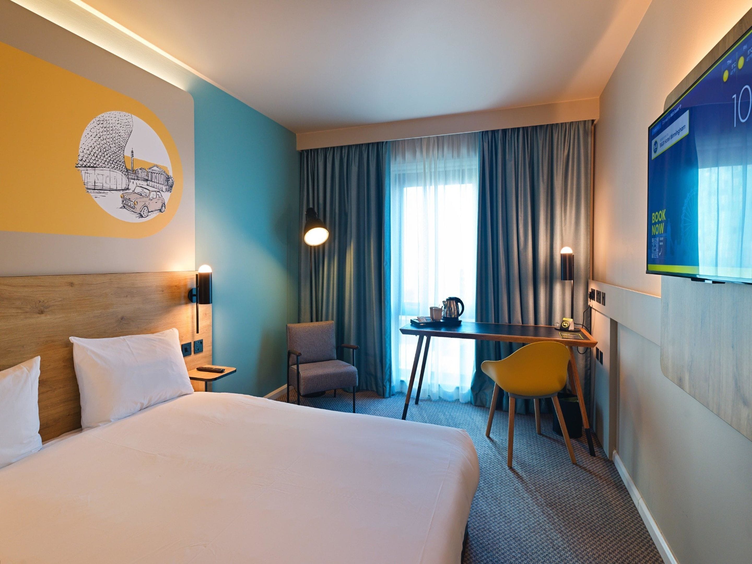 Double Room | 1 bedroom, hypo-allergenic bedding, desk, blackout drapes