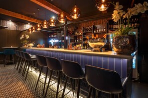 점심 식사, 저녁 식사, 브런치 제공, 영국 요리, 야외에서 식사