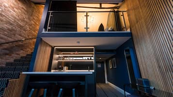 Superior Suite, 1 King Bed, Non Smoking, Kitchenette (Duplex) | Egyptian cotton sheets, premium bedding, pillow-top beds, minibar