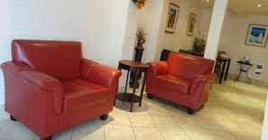Lobby - Hotel Bon Accueil (Montreal)
