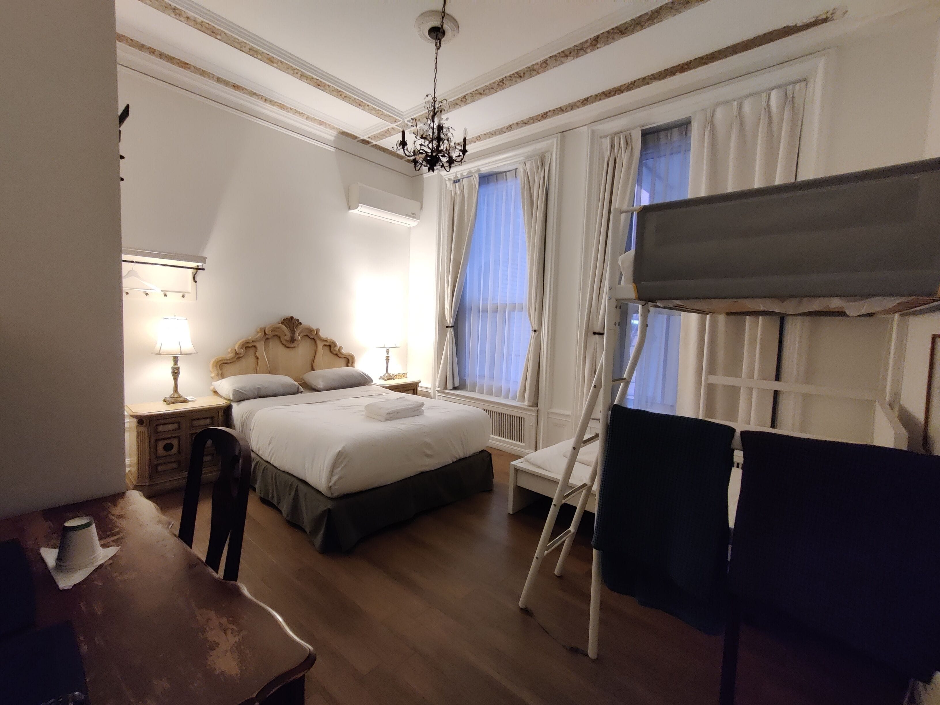 family room | 1 bedroom, desk, iron/ironing board, free wifi